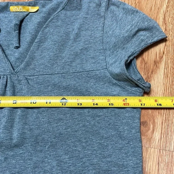 Lole Organic Cotton V Neck Tee Shirt Women’s S Closet Staple Basic Grey Casual - Picture 9 of 10